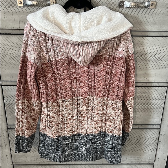 Pink and Gray Knit Cardigan - Picture 4 of 4